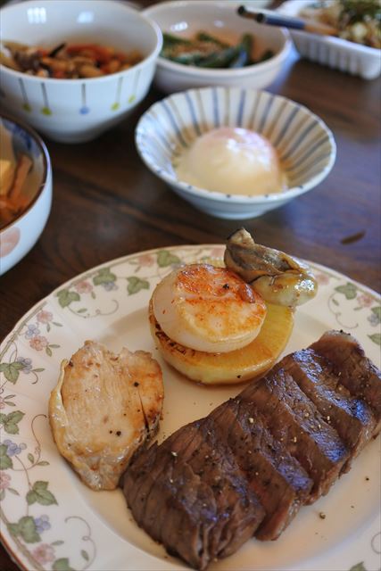 [画像がありません]今日の夕食：大根、牡蠣、牛ステーキほか（2月11日）