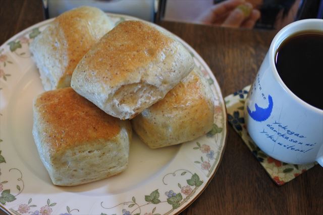 [画像がありません]夫くんの作った自家製パンで朝食を（7月4日）