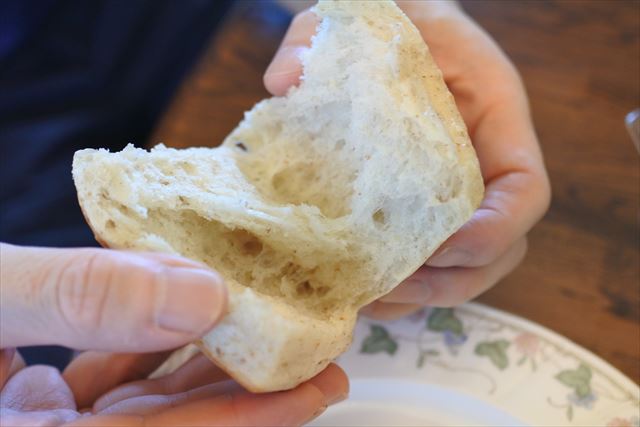 [画像がありません]夫くんの作った自家製パンで朝食を（7月4日）
