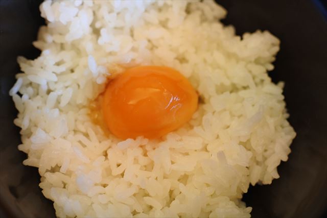 [画像がありません]卵の黄身の醤油漬け、鶏照り焼き、ポテサラ、竜田揚げ他（10月28日）