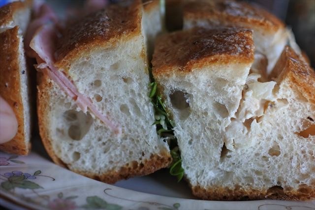 [画像がありません]夫作：フランスパンで作るサンドイッチ（11月23日）