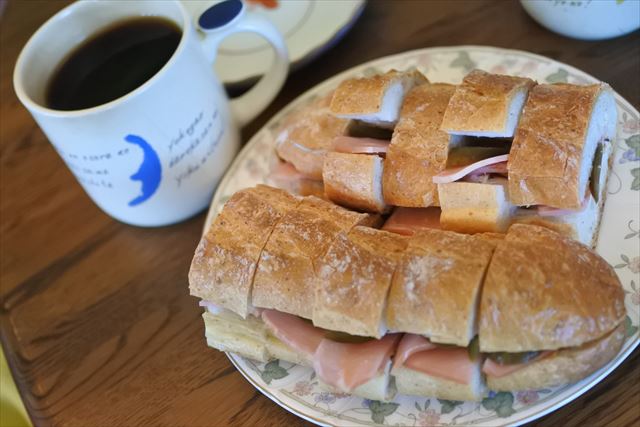 [画像がありません]日曜の朝はサンドイッチの朝食（1月24日）