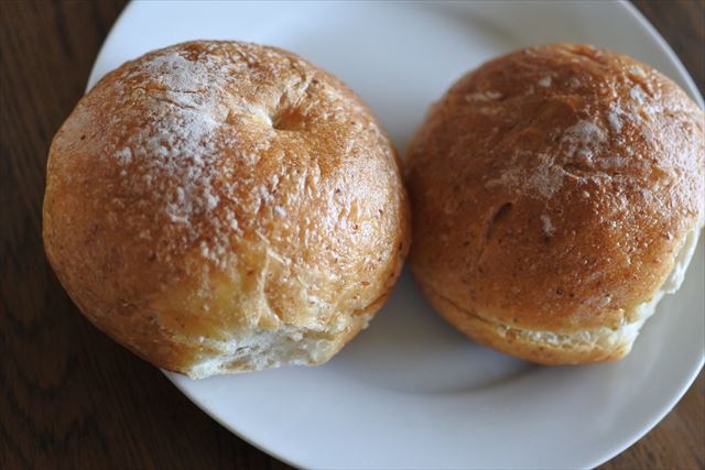 [画像がありません]日曜の朝食はシンプルに自家製パンで（4月18日）