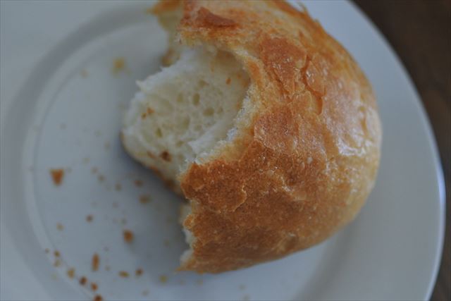 [画像がありません]土曜の朝の焼き立てパン（10月23日）