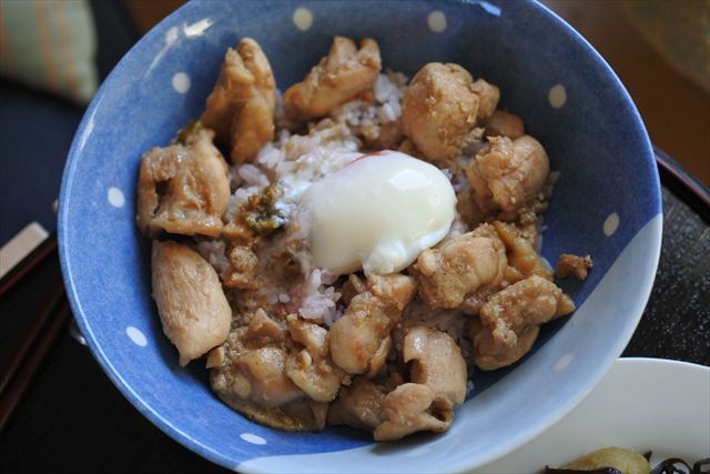 [画像がありません]日曜の夕飯は五穀米の鶏丼（12月12日）