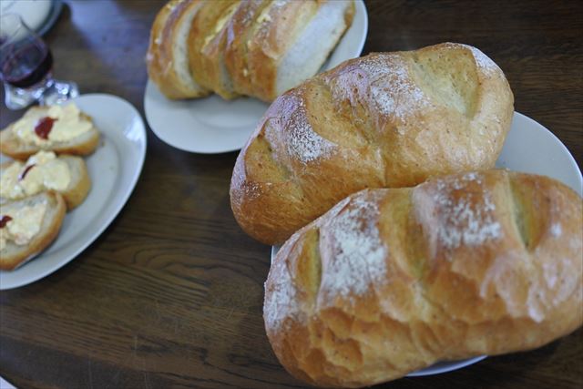 [画像がありません]土曜の朝は、焼き立てパンで朝食です（3月26日）