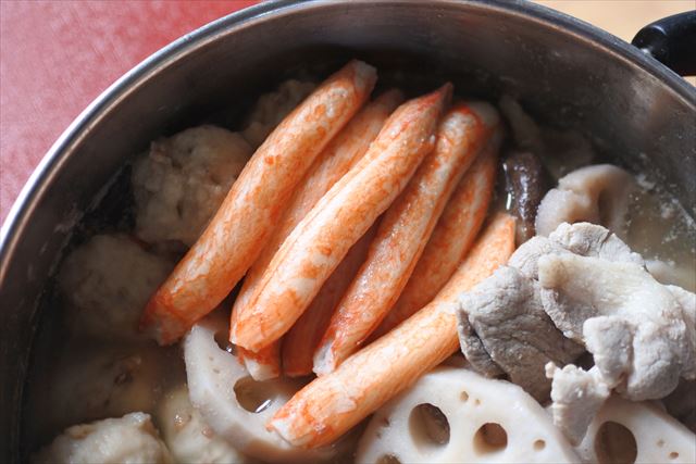 [画像がありません]蟹かま鍋。里芋の煮物。ごぼうのきんぴら（8月6日）