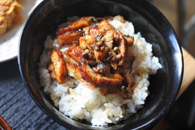 [画像がありません]うな丼、出汁巻き卵、松茸のお吸い物ほか（9月1日）