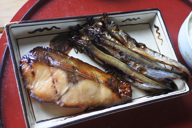 [画像がありません]焼き魚、ししゃも、お刺身。美味しい今夜の夕食（9月21日）