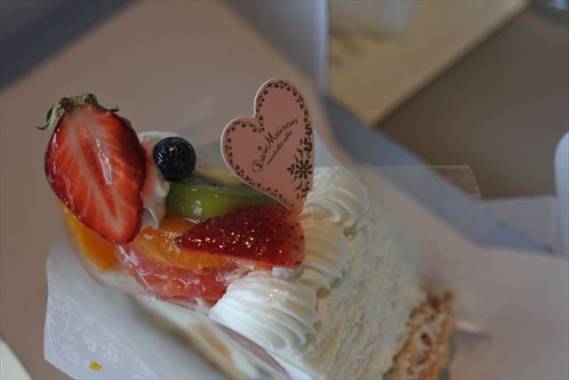 [画像がありません]横浜ランドマークでケーキを買いました（5月31日）
