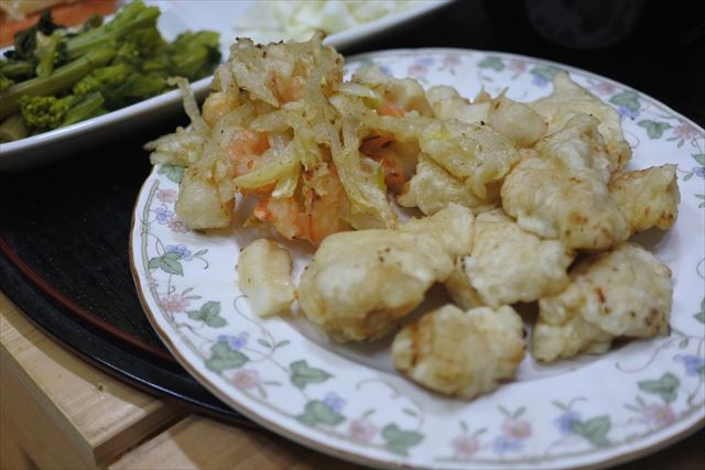 [画像がありません]うどんと天ぷら。一緒に食べてもいいよ（6月12日）