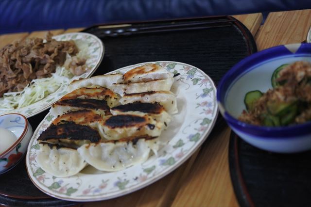 [画像がありません]餃子と生姜焼きの夕食（7月24日）