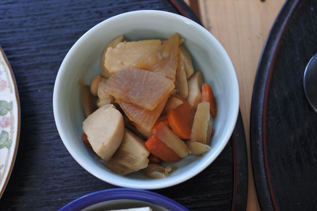 [画像がありません]鶏のから揚げとかいわれ大根のサラダ（1月31日）