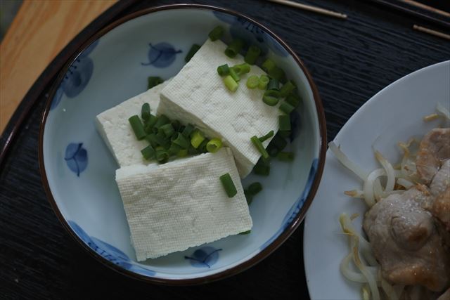 [画像がありません]茹でもやしの上に豚しゃぶを（3月1日）