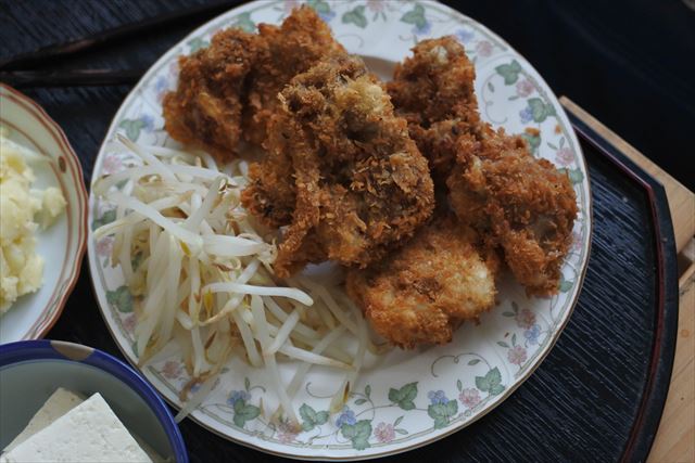 [画像がありません]チキンカツとポテトサラダの夕食（3月9日）