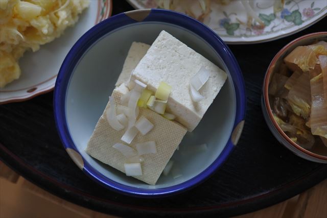 [画像がありません]チキンカツとポテトサラダの夕食（3月9日）