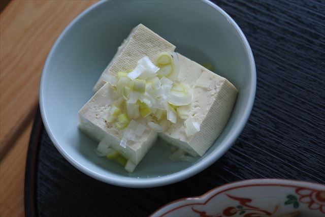 [画像がありません]鶏のから揚げにかいわれ大根を添えて（3月22日）