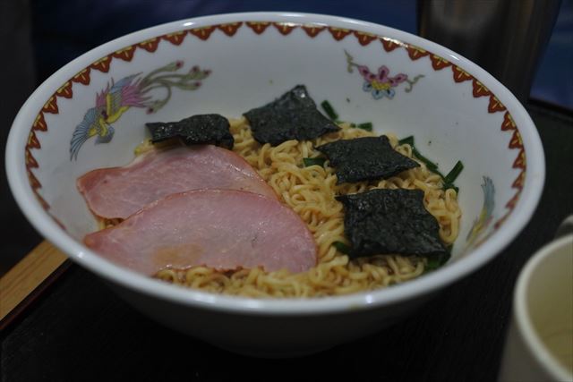 [画像がありません]夜食にラーメン作りました（5月6日）