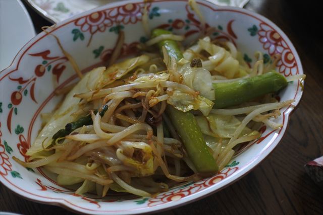 [画像がありません]鶏ハムとか鯖缶とか。お腹の調子よくなかった（5月11日）