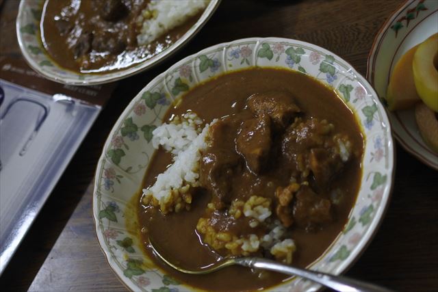 [画像がありません]夜食にカレー。太っちゃうね（6月1日）