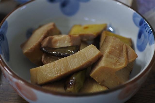 [画像がありません]鶏肉からと皮揚げ（6月12日）